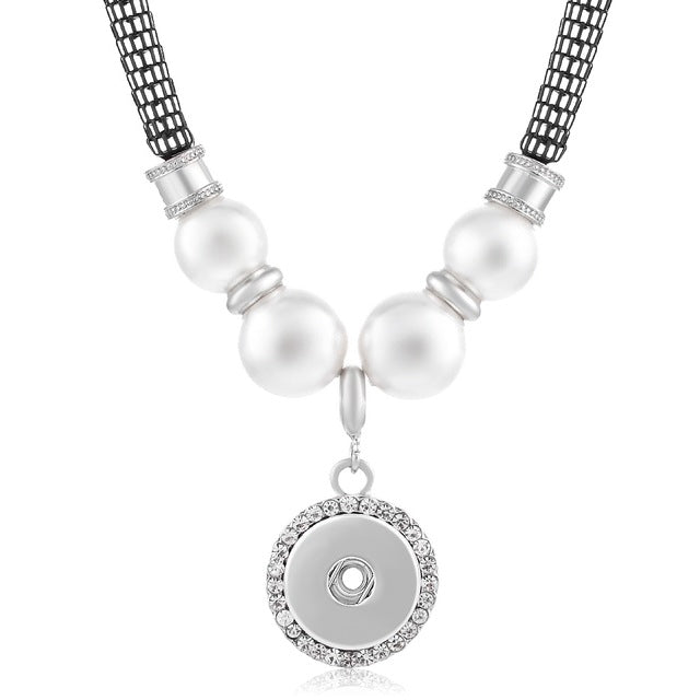 Pearl Snap necklace with Black Mesh - Gracie Roze